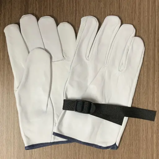 Pakistani leather gloves EG-102 are used to protect insulating gloves